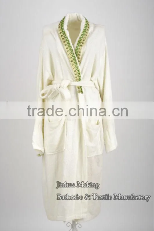 Exquisite embroidery 100% terry cotton bathrobe for women