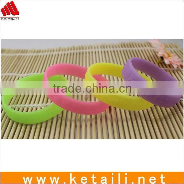 silicon bracelet silicon items for 2014 Word Cup
