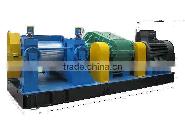 Waste tire recycling machine
