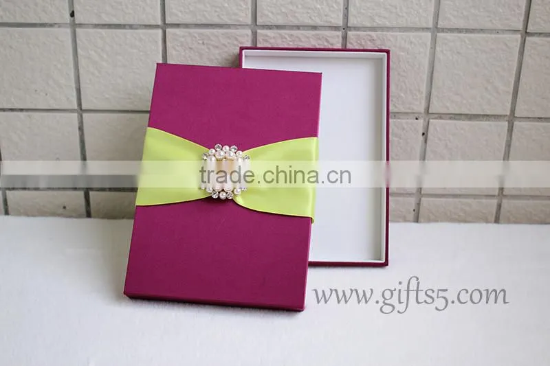Custom Burgundy wedding invitation boxes with brooch in handmade