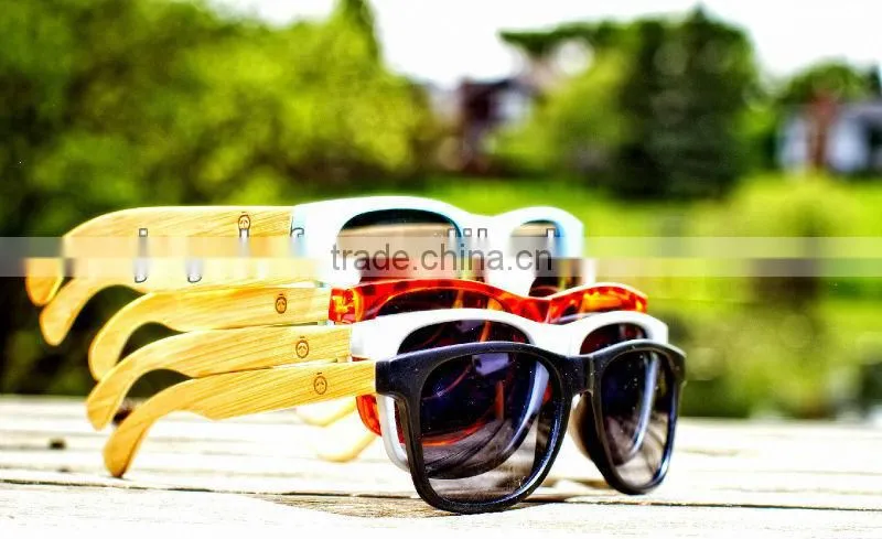 The metal frame bamboo wood sunglasses fashion popular style sunglasses with polarized mirror lens