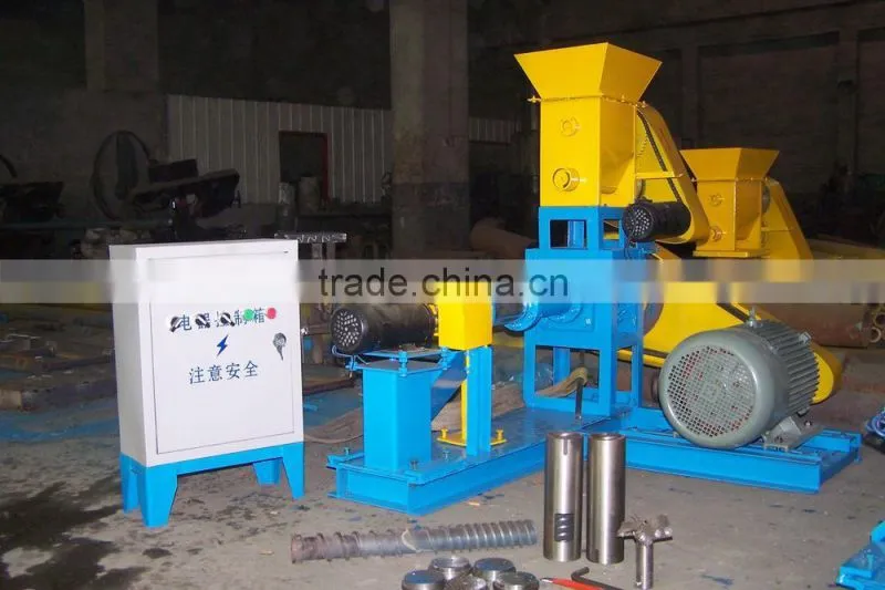Hot selling tilapia fish feed pellet machine for sale