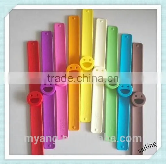 Top quality bracelet insect best mosquito repellent,smile face shape mosquito repellenting