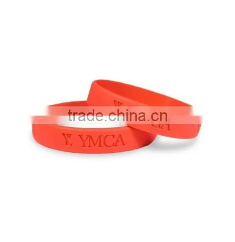 Fast Delivery Small MOQ cheap custom silicone bracelets