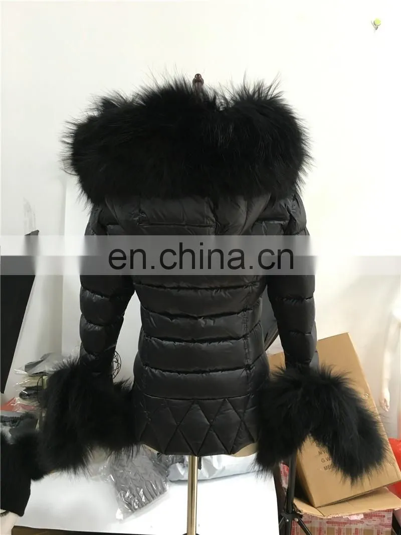 2016 Hot Selling Popular Jacket Latest Design Women Coat Down Jacket for Winters
