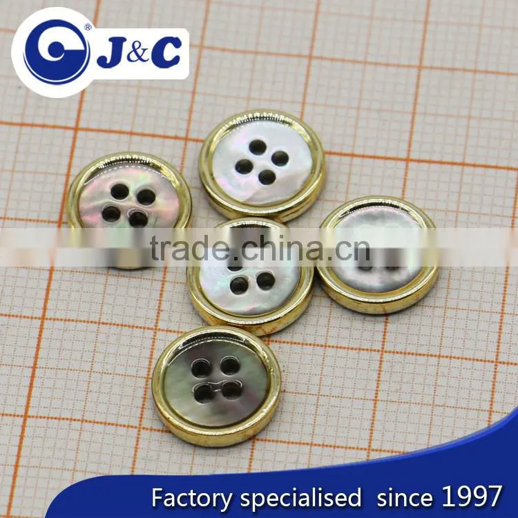 2015 fashion Manufacture electroplate black MOP shell button