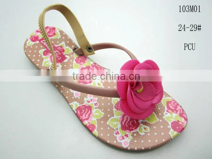 2014 Hot Selling and Fashion PCU Kids Flipflops with Various Colors