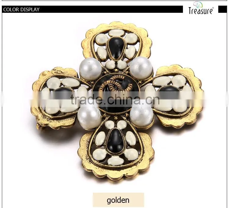 2015 latest new design best price brooch four petals white plastic beads cooper brooch wholesale