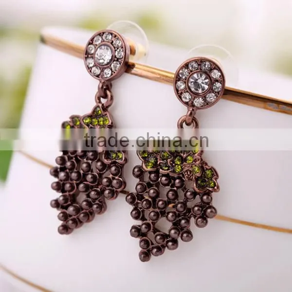 wholesale designer jewelry leaf traditional cheap pearl earrings