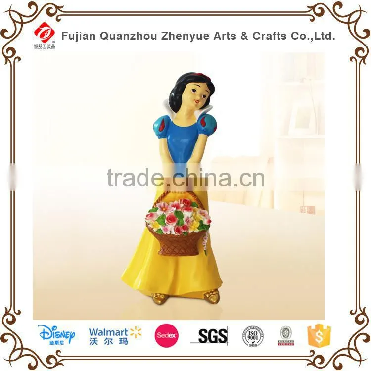 Beautiful resin snow white figure for garden decor
