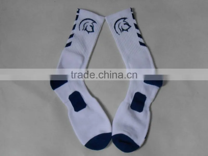 compression sport socks with polyester and cotton