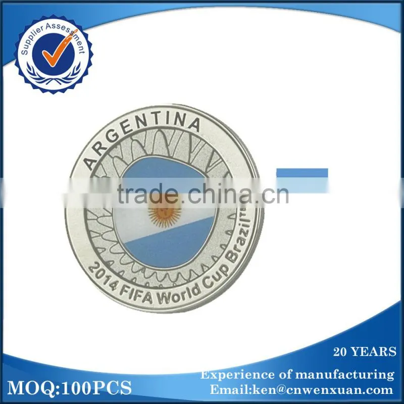 Metal badge making machine