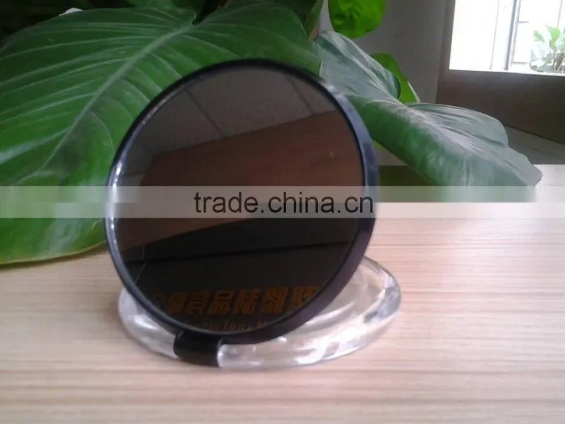 Single sided pocket mirror desktop