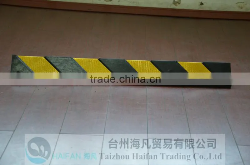 parking corner guard of retro reflective sticker /Wall Corner Protector with Reflective Tape/Decorative Rubber Wall Corner Guard