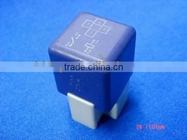 TOYOTA CELICA LEXUS IS200 AVENSIS YARIS 12v STARTER RELAY 28300-10020 OEM