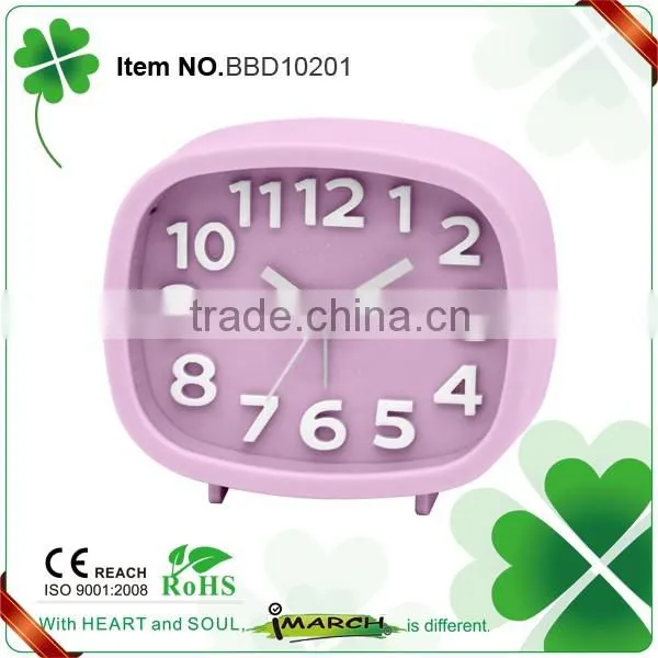 2016 Factory directly quartz movement plastic China table clock