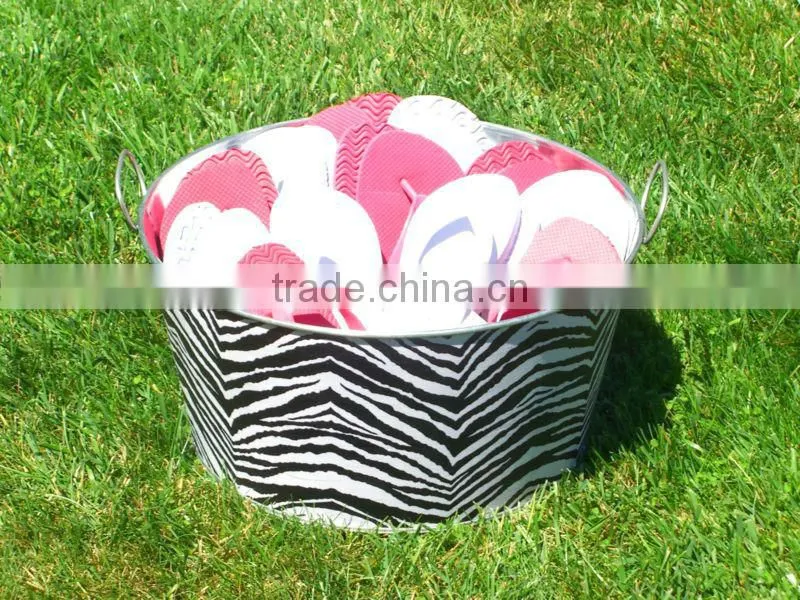 Customized metal bucket