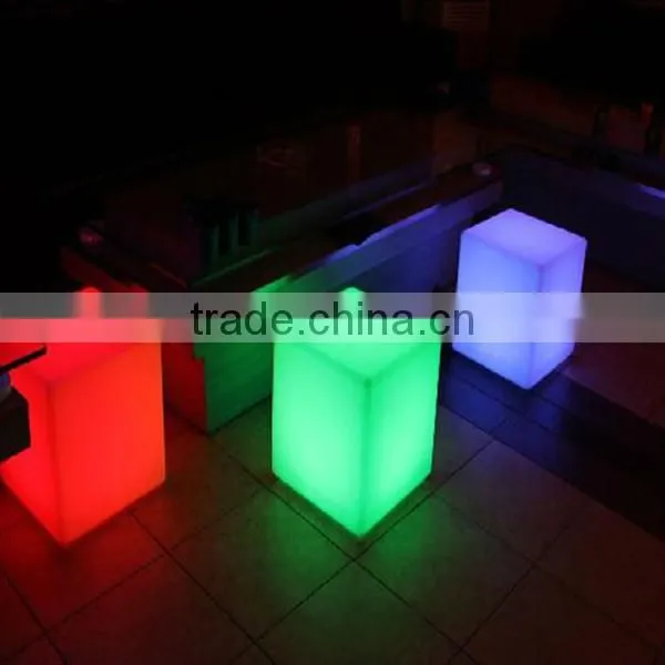 Newly energy saving solar-powered growing lighting 3D LED cube with 16 colors change