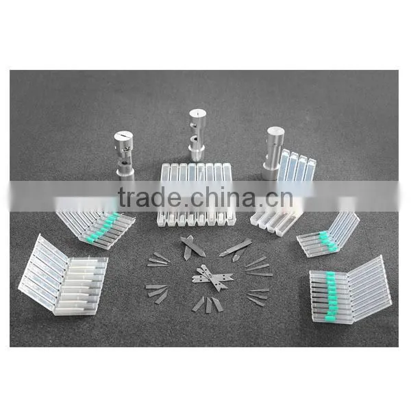 Computerized contorl pattern cutter of apparel