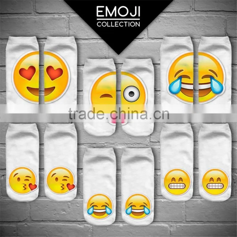 2016 Wholesale custom 3d cartoon tube emoji sock
