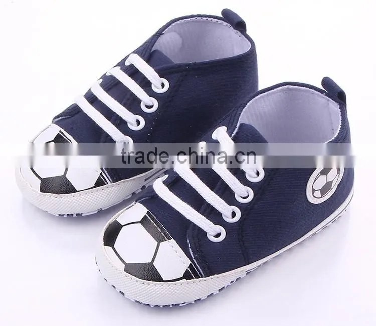 Casual & comfortable baby world cup soccer shoes