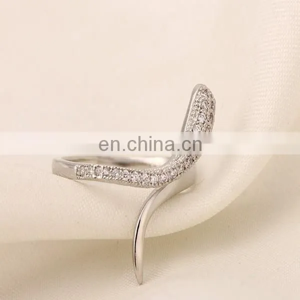 Delicate snake zircon cuff ring cluster sparkling ring fashion engagement jewelry