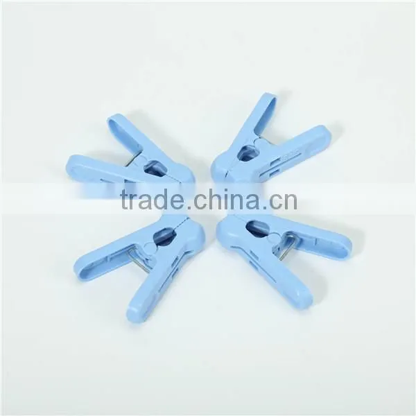 12pcs V design assorted plastic color clothes clips pegs