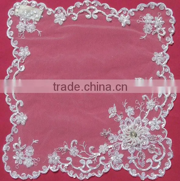Guangzhou Soft White Wedding Tablecloth With Pearls Beads Manufacture