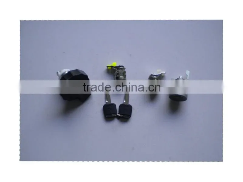 Kairui auto complete cylinder lock broad body Renren JMC QINGLING pick up truck spare parts