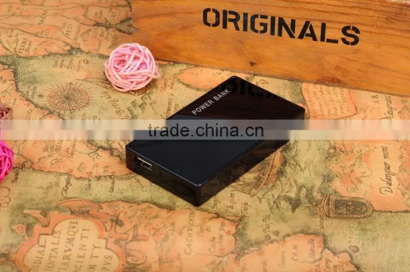 Real 4000MAH Power Bank Wifi Mini DV ,FHD 1080P H.264 No Pinhole Design power bank wifi camera