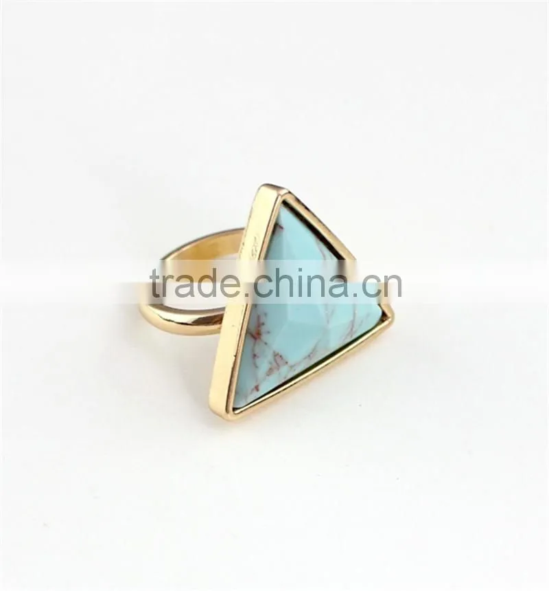 2015 Triangle Shape Ring Gold Ring With Stone