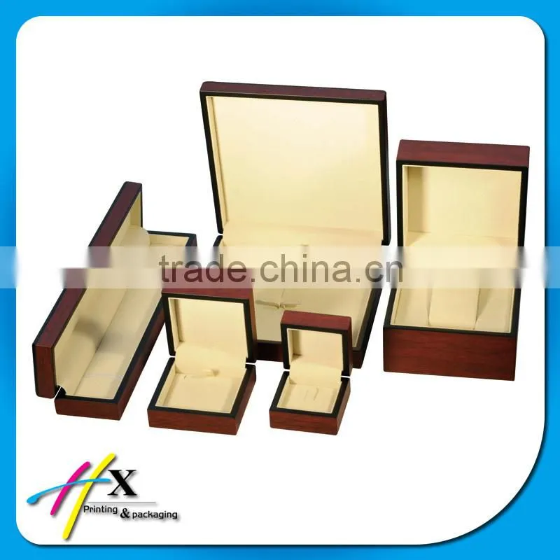 customized classic jewelry display package wooden box