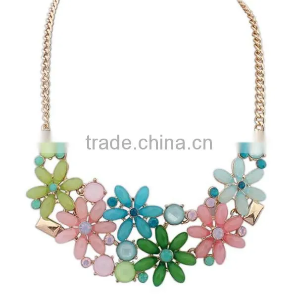 2016 wholesale fashion fresh flower statement necklace