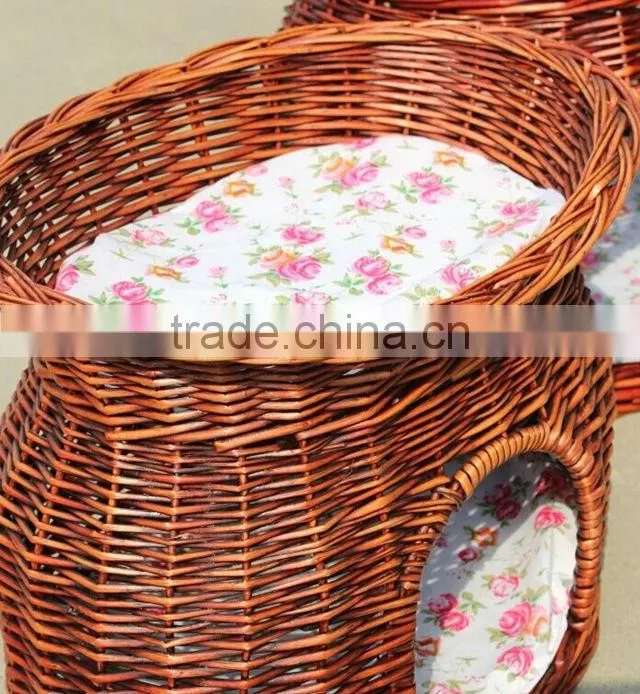 Wholesale cheap decorative wicker indoor dog house with balcony