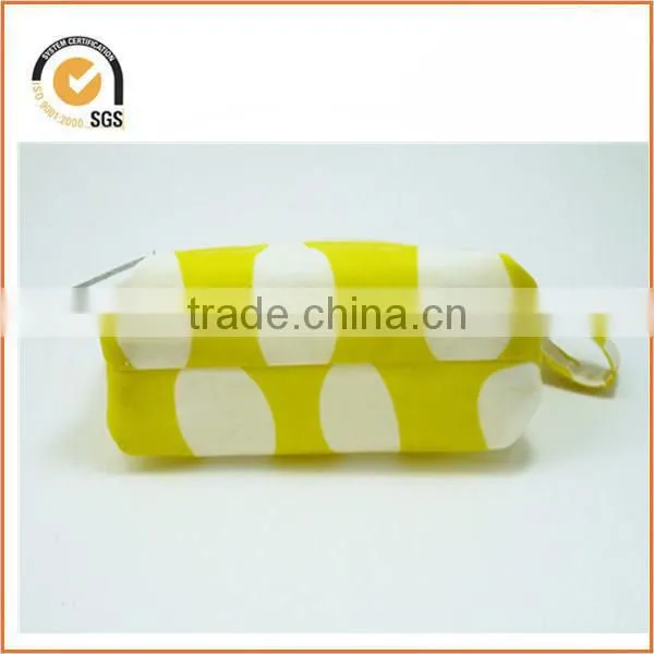 Waxed Canvas Cosmetic/Toiletry Zipper Pouch (Orange and Gray Floral) By Chiqun Dongguan CQ-H02001