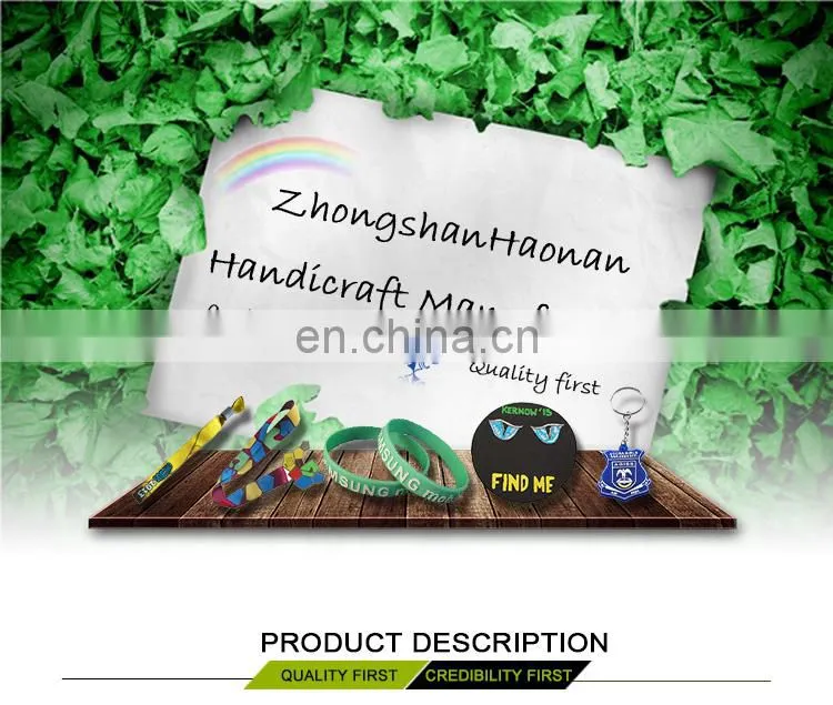 Custom your logo printed on polyester fabric woven label
