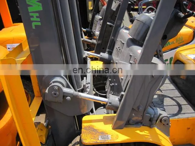 Japan TCM 3ton forklift . TCM FD30 diesel forklift in Shanghai
