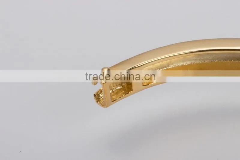 New Design Personalized New Gold Hand Chain Bracelet