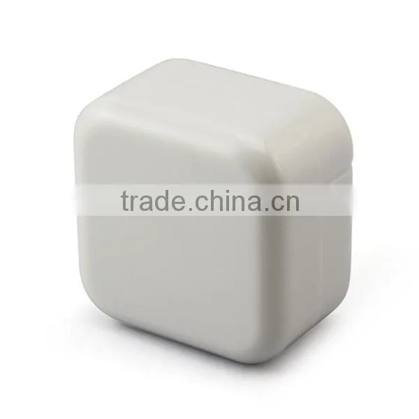 Easy Pairing With Headphones Speakers Wireless Bluetooth Audio Transmitter for TV PC CD IPOD MP3/MP4.