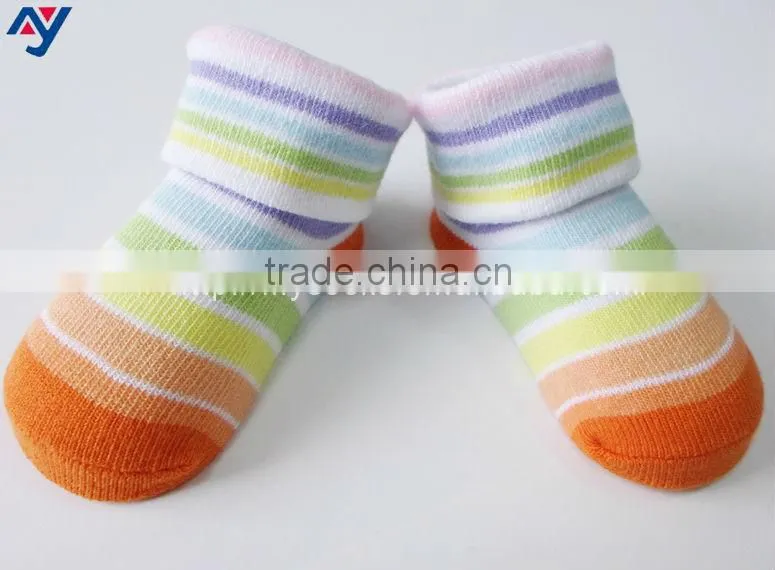 vivid rainbow ankle socks