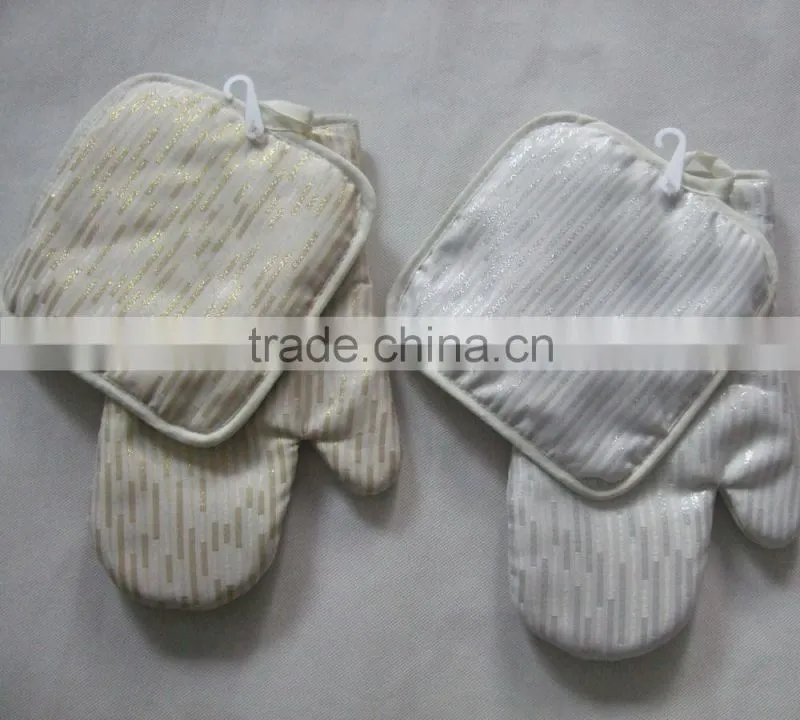 red golden thread glove set and silver glitter sunshine glitter glove set and pot holder