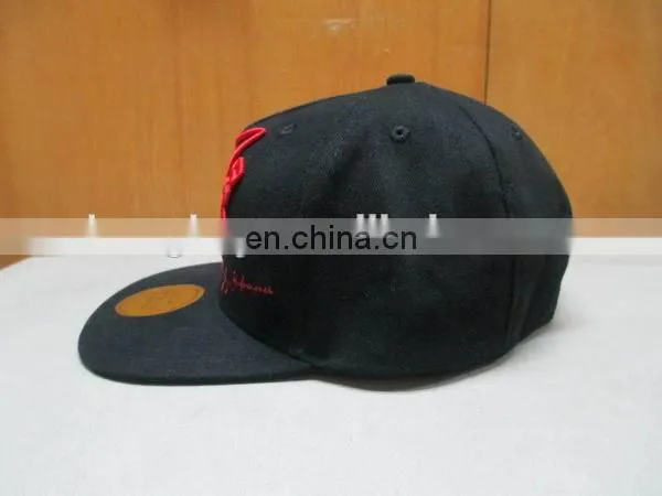black color customize embroidery with sticker snapback hats