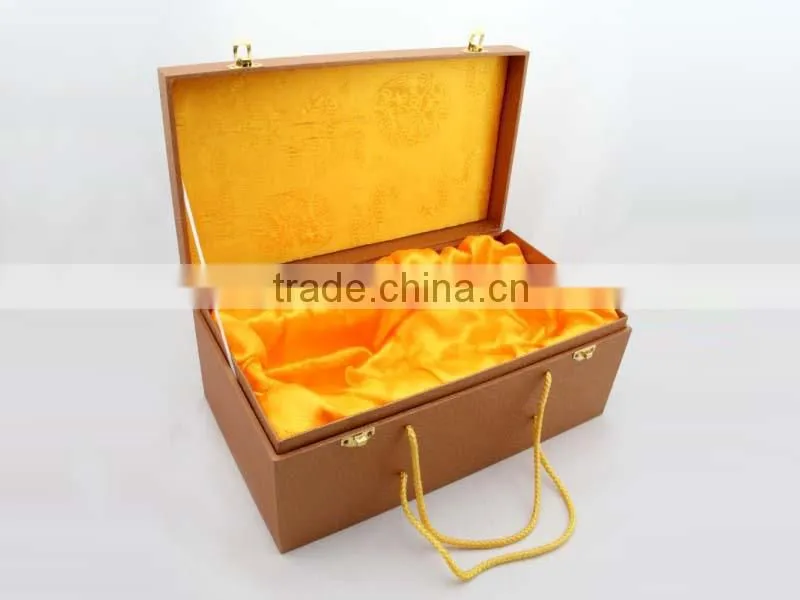 Beautiful wooden wine box with satin made in China factory