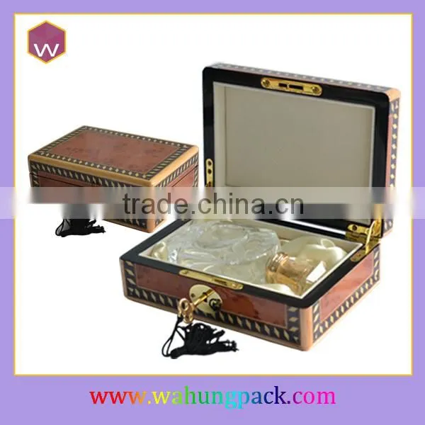 Luxury High Black Lacquer Wooden Perfume Box Design