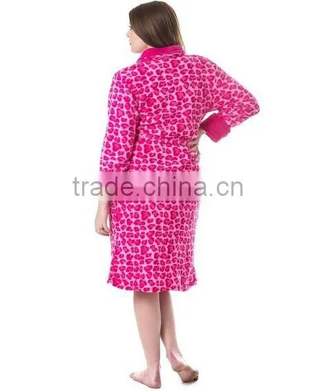 Women's Solid Collar Animal Print Plush Robe--Pink