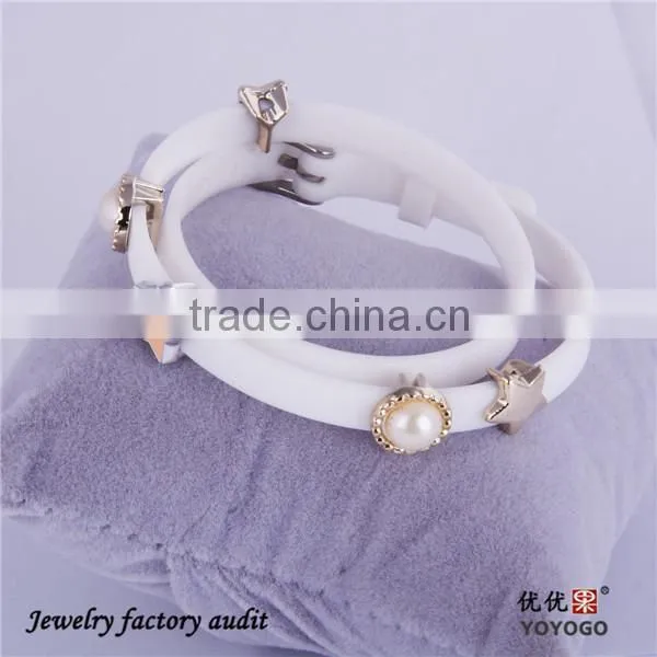 2016 Sports White Frozen Silicone Bracelet