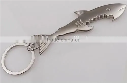Latest design wholesale metal fish keychain