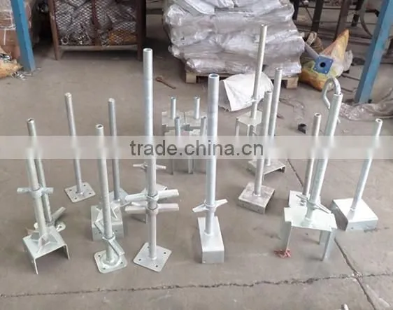 Swivel threaded tube universal base jack for scaffolding