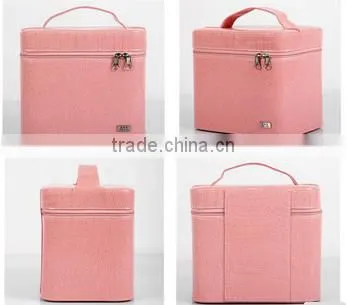 2015 top quality and fashion cosmetic bag