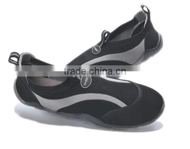 outdoor mesh water shoes casual fashion for men made in jinjiang factory, adults casual shoes relaxation on the beach for male
